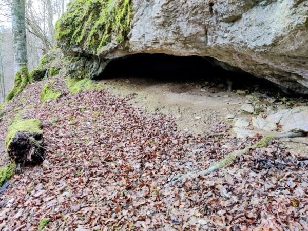 Cuevas-lutoa